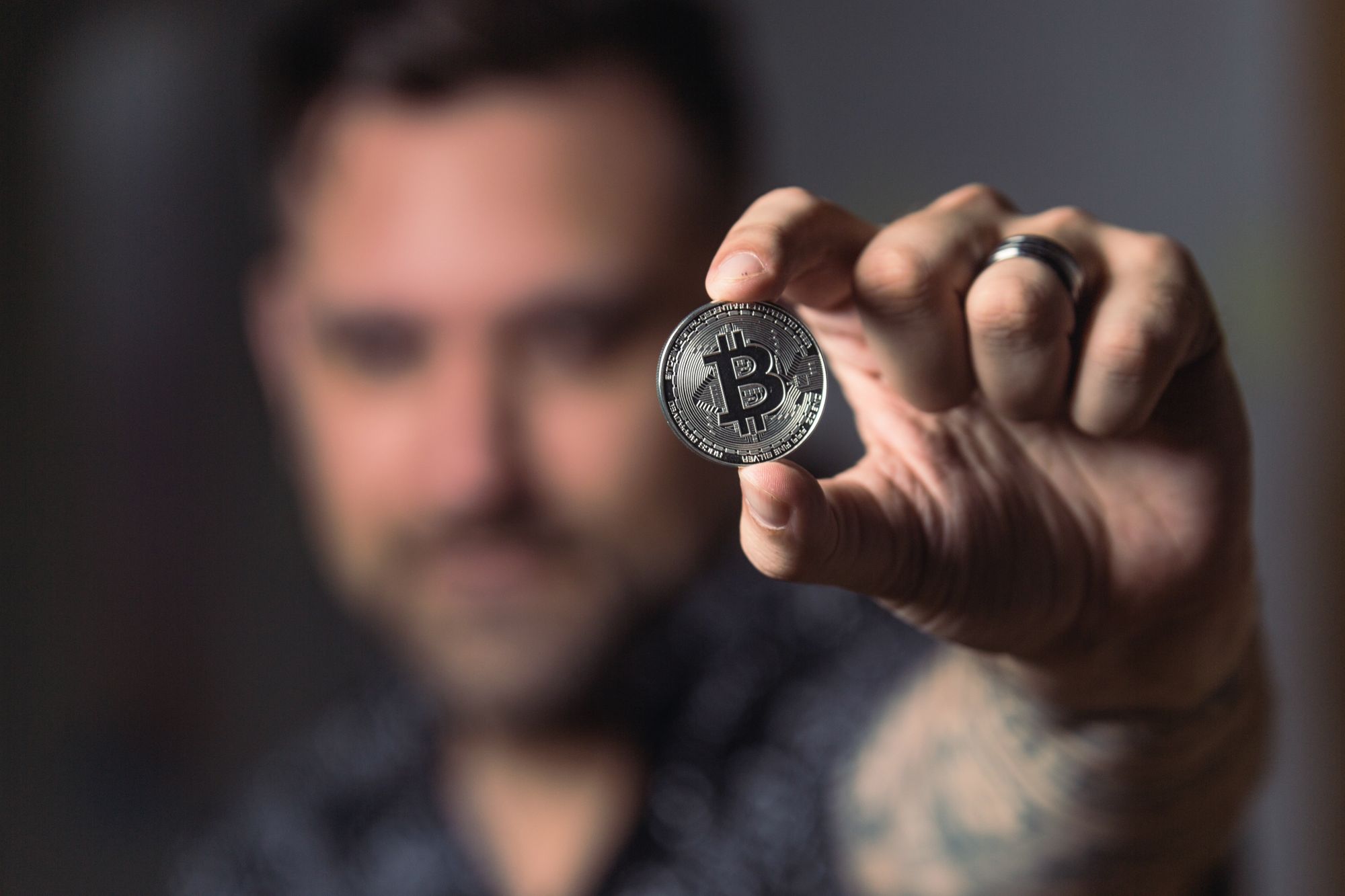 BITCOIN 100.000 DOLARI GÖREBİLİR!