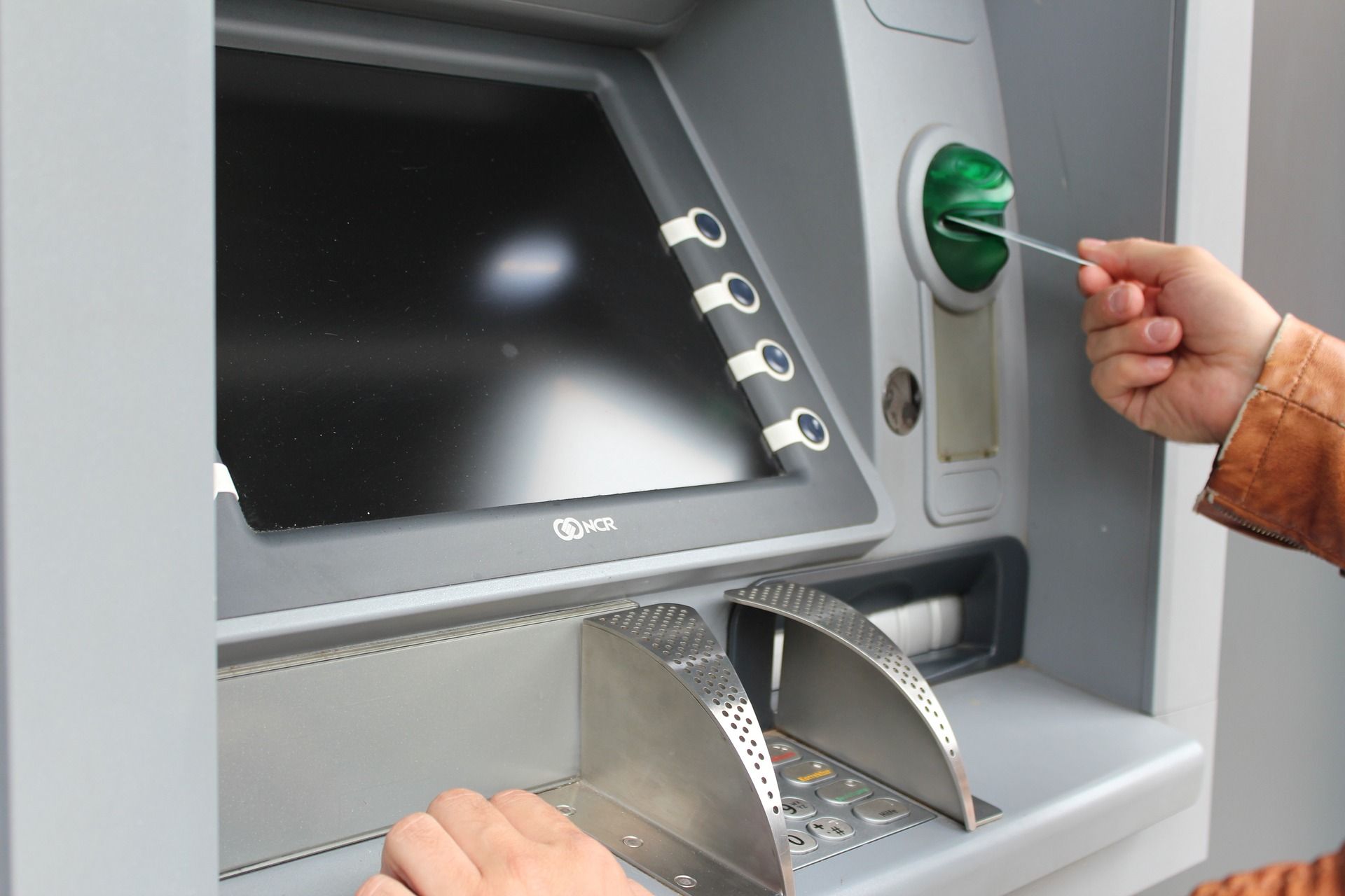 ÇİN, DİJİTAL YUAN İŞLEMLERİ YAPILABİLEN 3 BİN ATM'Yİ PİYASAYA SÜRDÜ