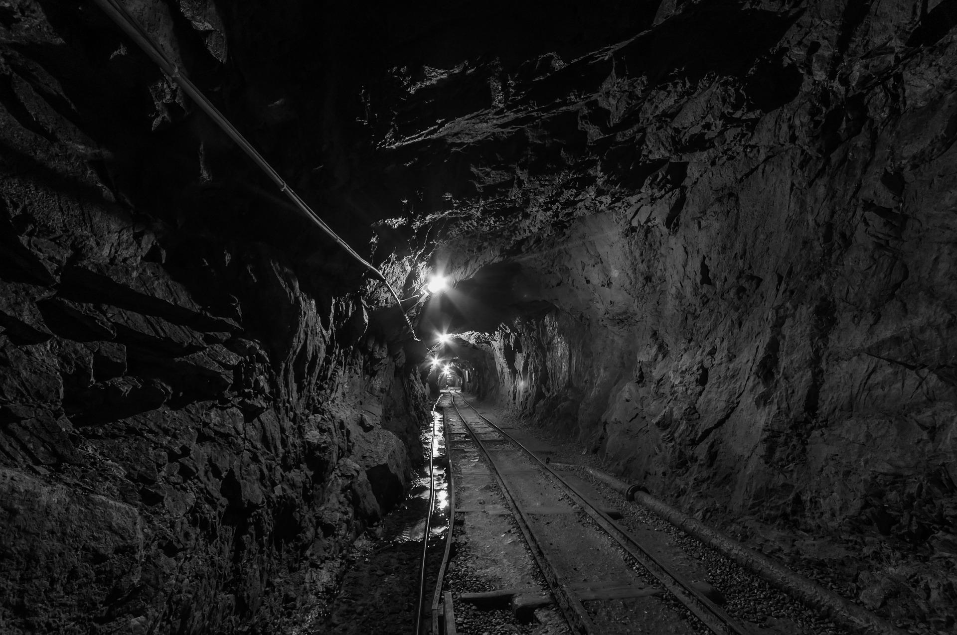 Çin'deki Madenciler Enerji Maliyetlerinden Çekinirken Emtia Piyasasında Hava Daha da Kararıyor